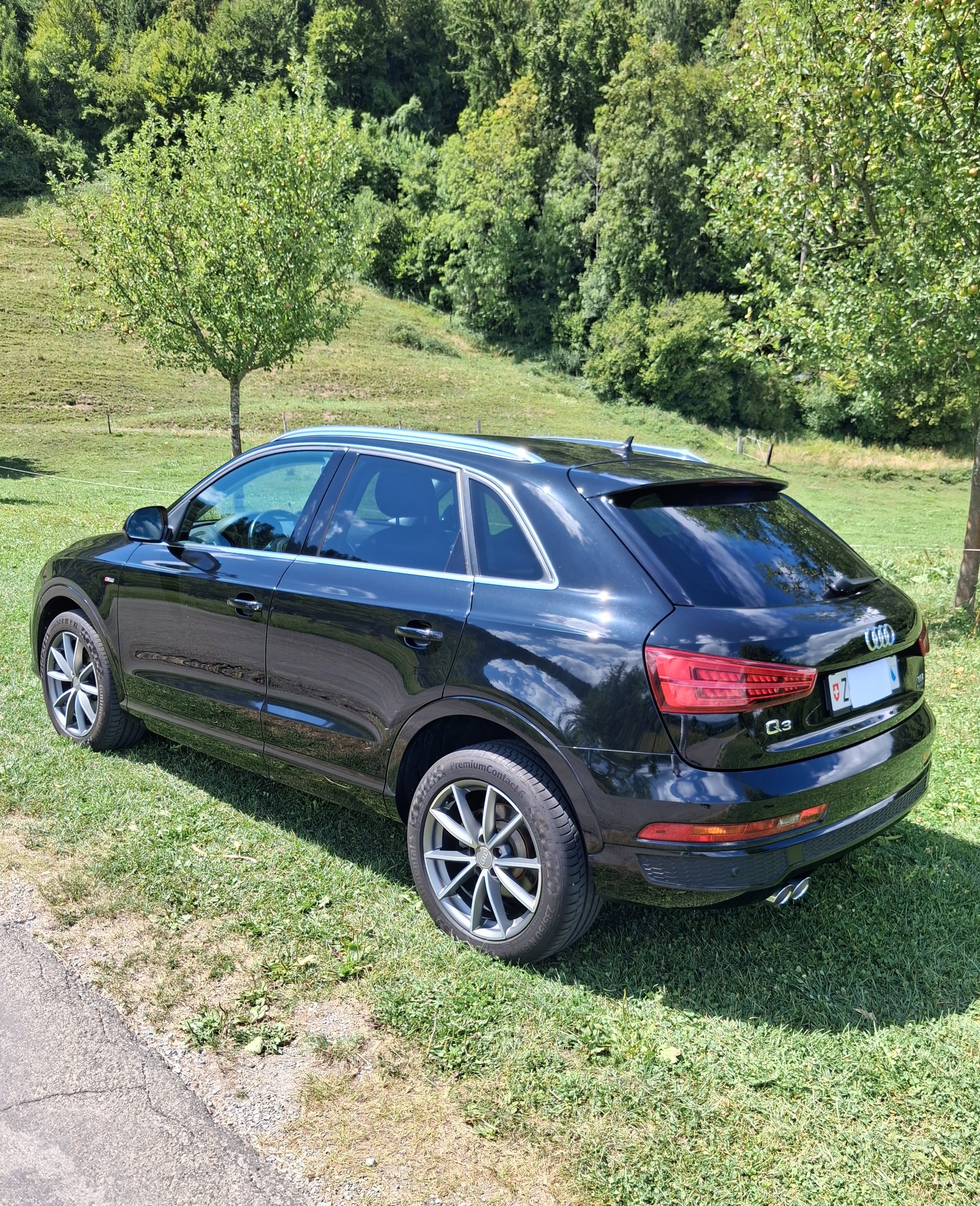 AUDI Q3 2.0 TDI 150 S-line quattro S-Tronic-image-4