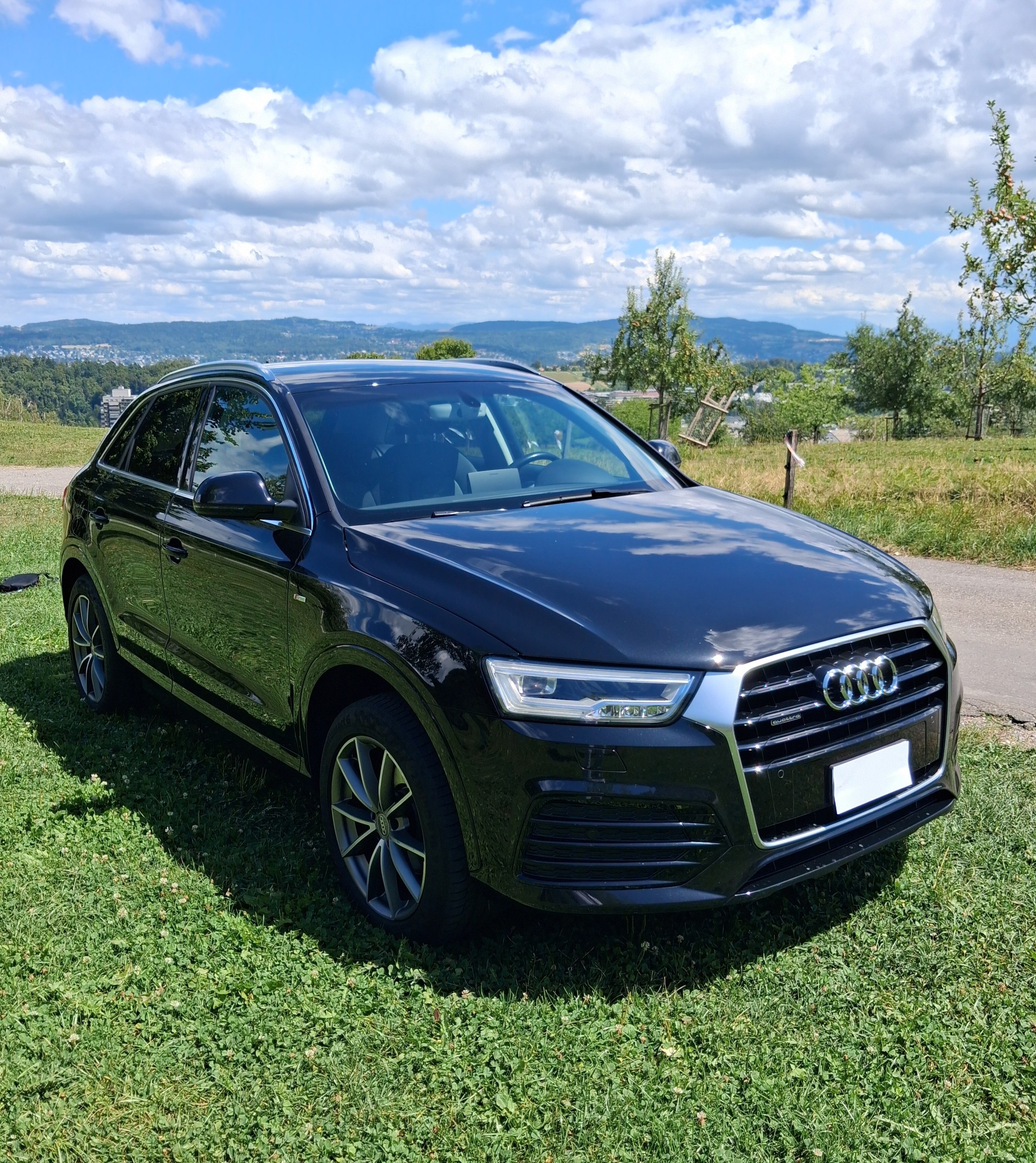 AUDI Q3 2.0 TDI 150 S-line quattro S-Tronic-image-1