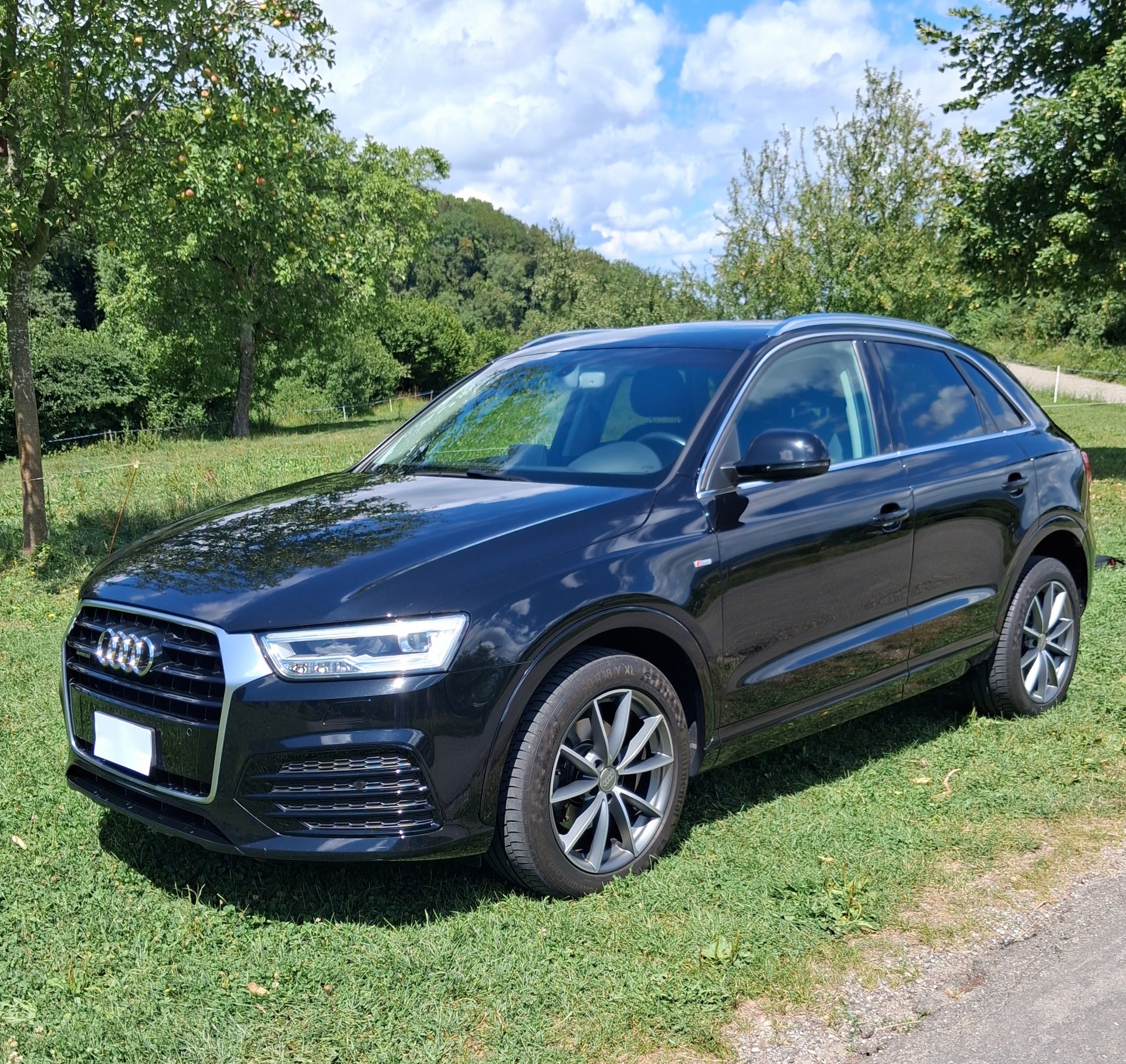 AUDI Q3 2.0 TDI 150 S-line quattro S-Tronic-image-0