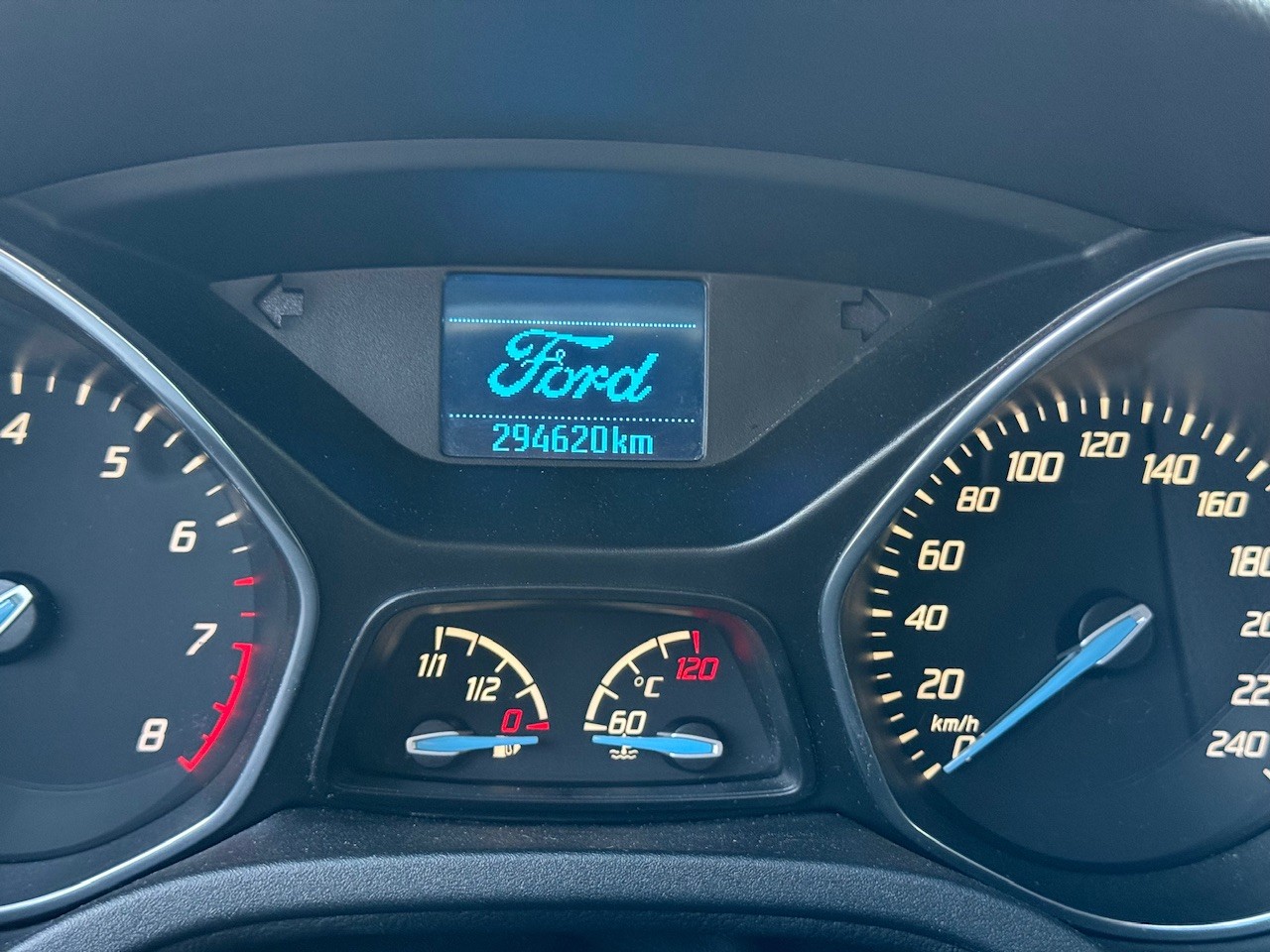 FORD Focus 1.0 SCTi Titanium-image-14