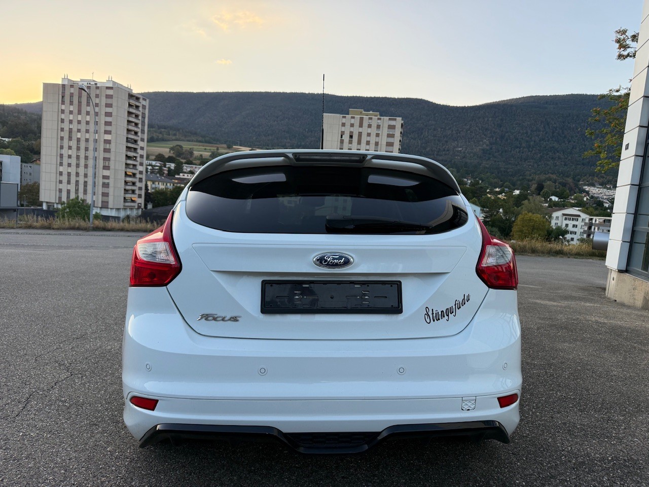 FORD Focus 1.0 SCTi Titanium-image-5