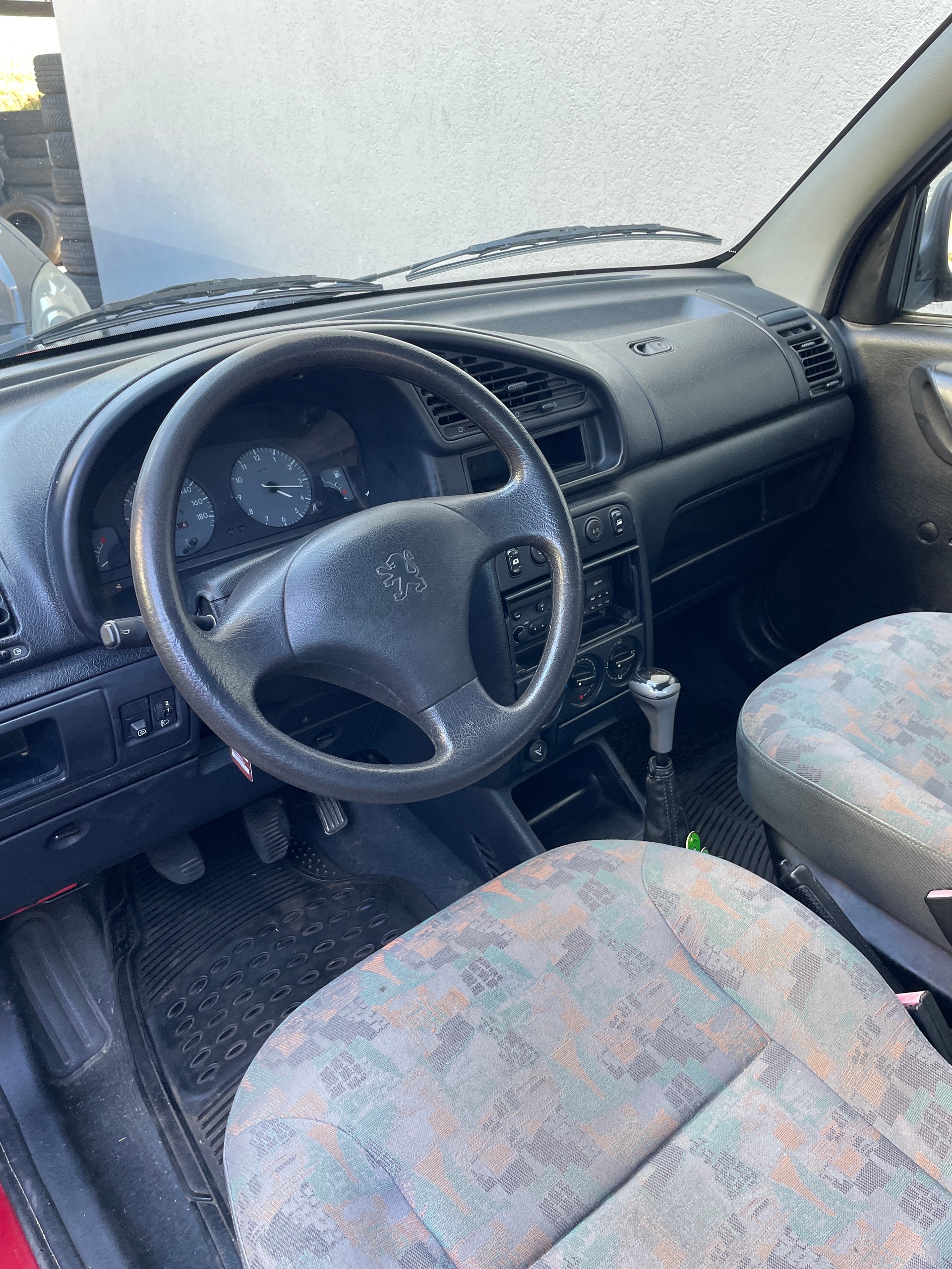 PEUGEOT Partner 1.4-image-2