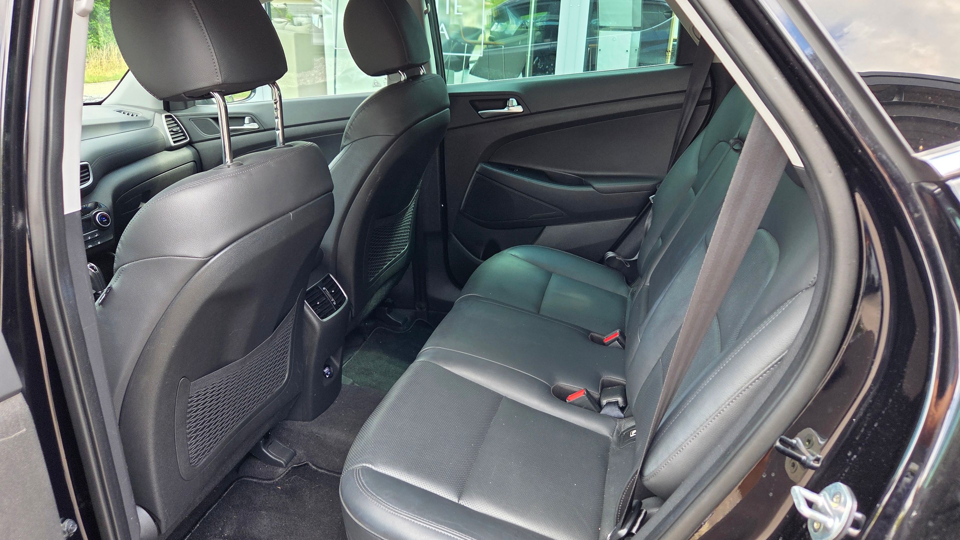 HYUNDAI Tucson 1.6 TGDI Amplia 4WD DCT-image-8