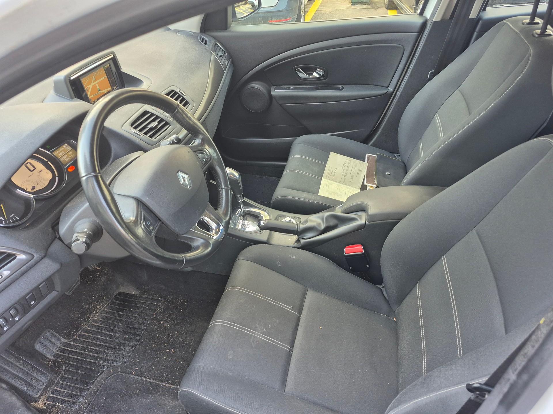 RENAULT Mégane Grandtour 1.5 dCi Bose EDC-image-5