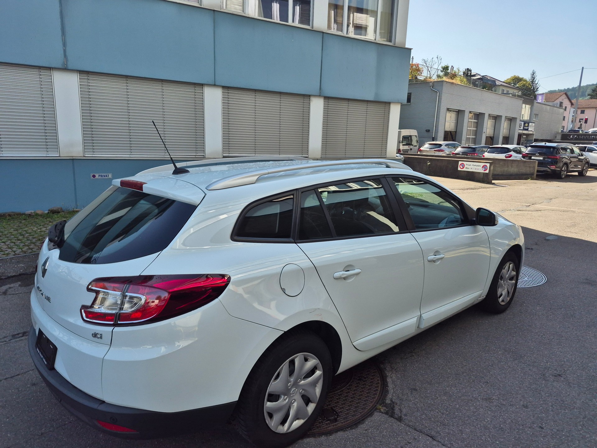 RENAULT Mégane Grandtour 1.5 dCi Bose EDC-image-3