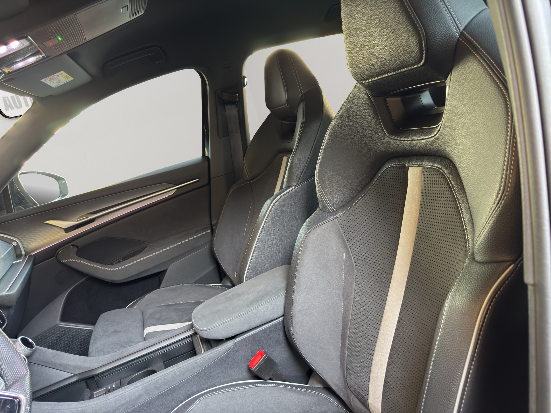 SKODA Kodiaq 1.5 TSI PHEV Sportline-image-11