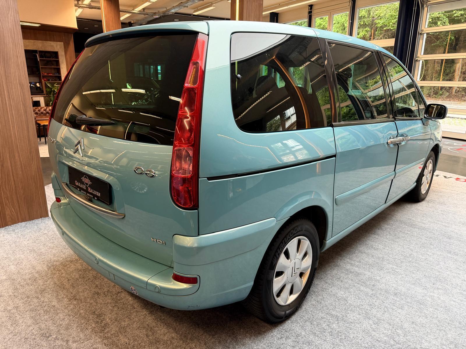CITROEN C8 Minivan 2.2 16V HDi Exclusive-image-5