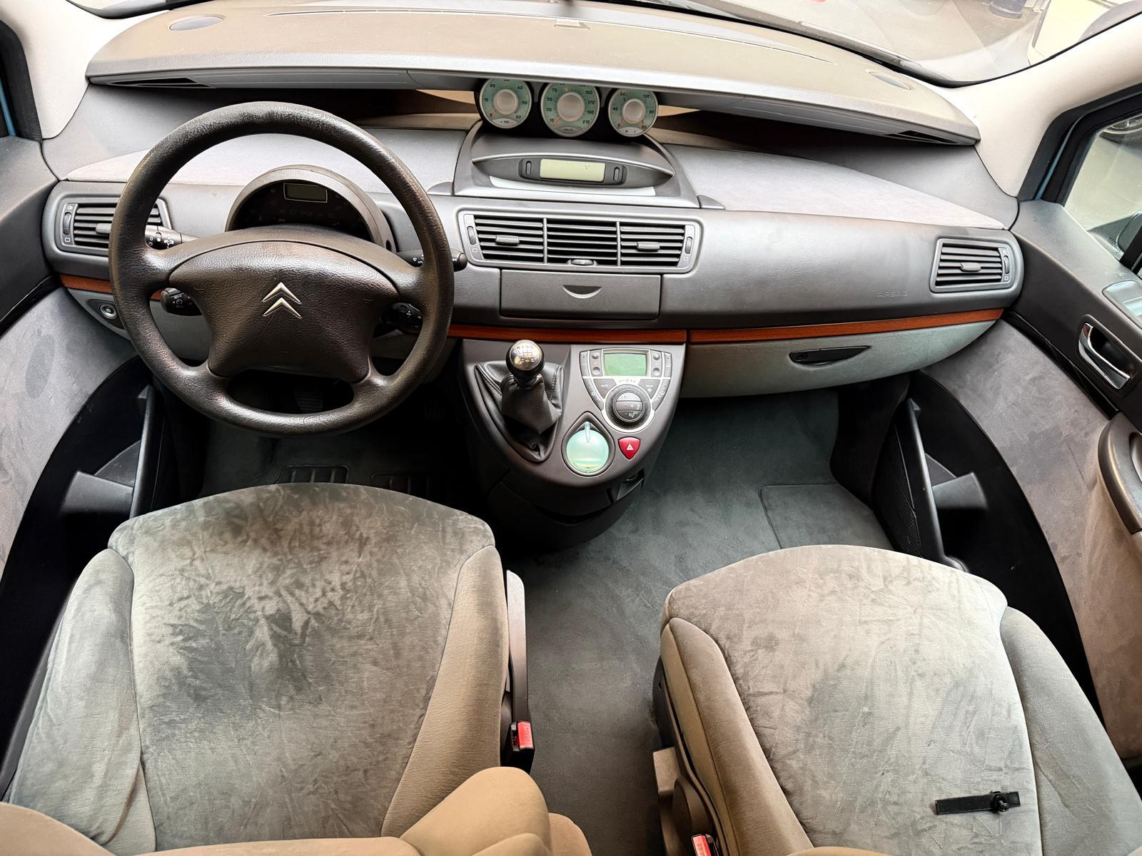 CITROEN C8 Minivan 2.2 16V HDi Exclusive-image-8