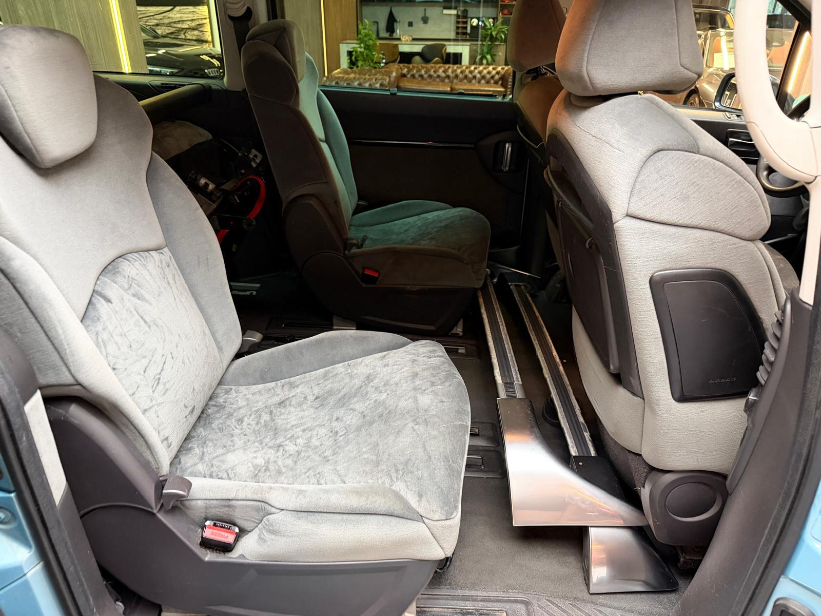 CITROEN C8 Minivan 2.2 16V HDi Exclusive-image-14