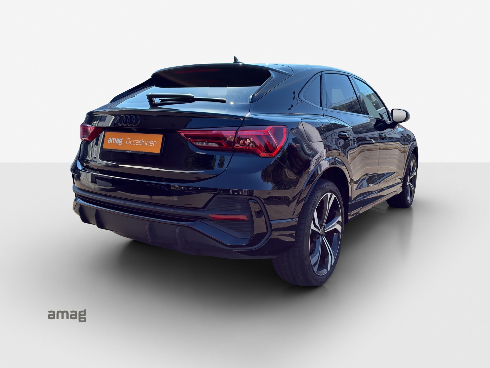 AUDI Q3 Sportback 35 TFSI S line Attraction S-tronic-image-4