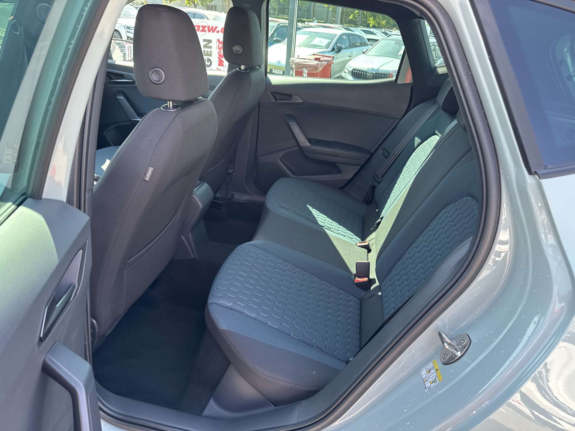SEAT Arona 1.0 TSi Eco Style DSG-Automat-image-6
