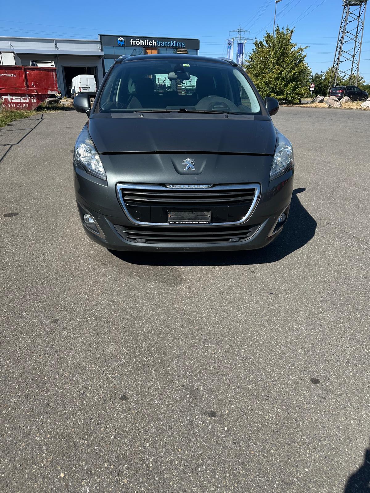 PEUGEOT 5008 2.0 HDI Swiss Edition Automatic-image-6