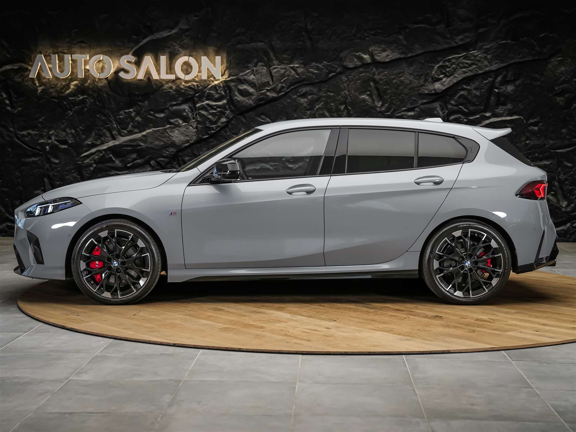 BMW M135 xDrive M Sport Pro *Schalensitze*Harman/Kardon*Assistenten*-showroom-element-1