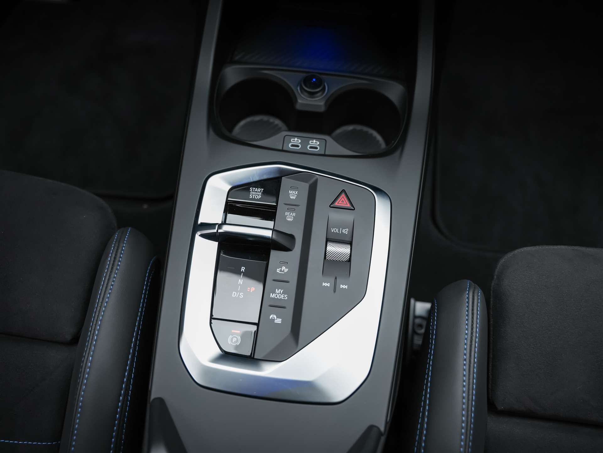 BMW M135 xDrive M Sport Pro *Schalensitze*Harman/Kardon*Assistenten*-image-21