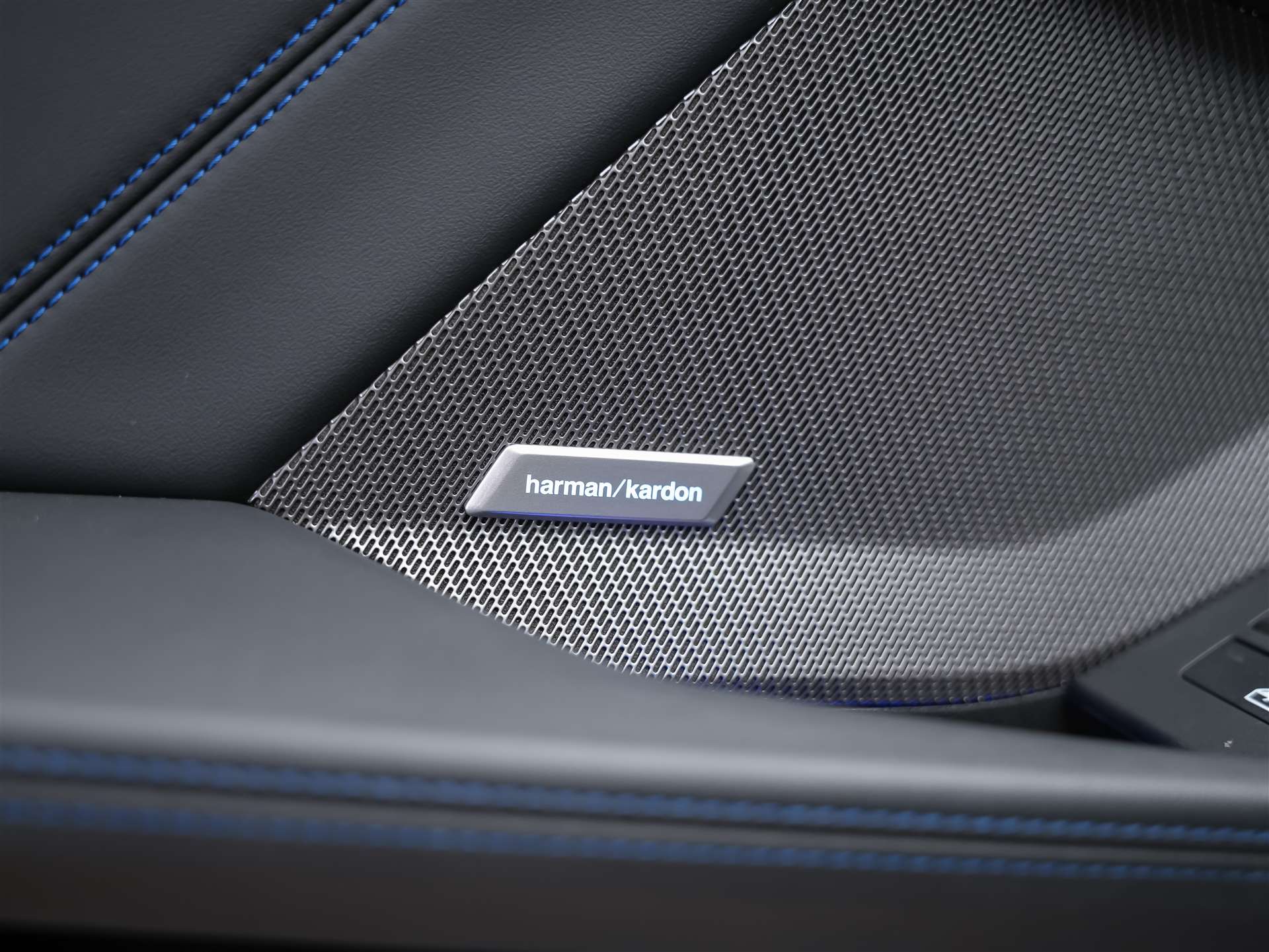 BMW M135 xDrive M Sport Pro *Schalensitze*Harman/Kardon*Assistenten*-image-24