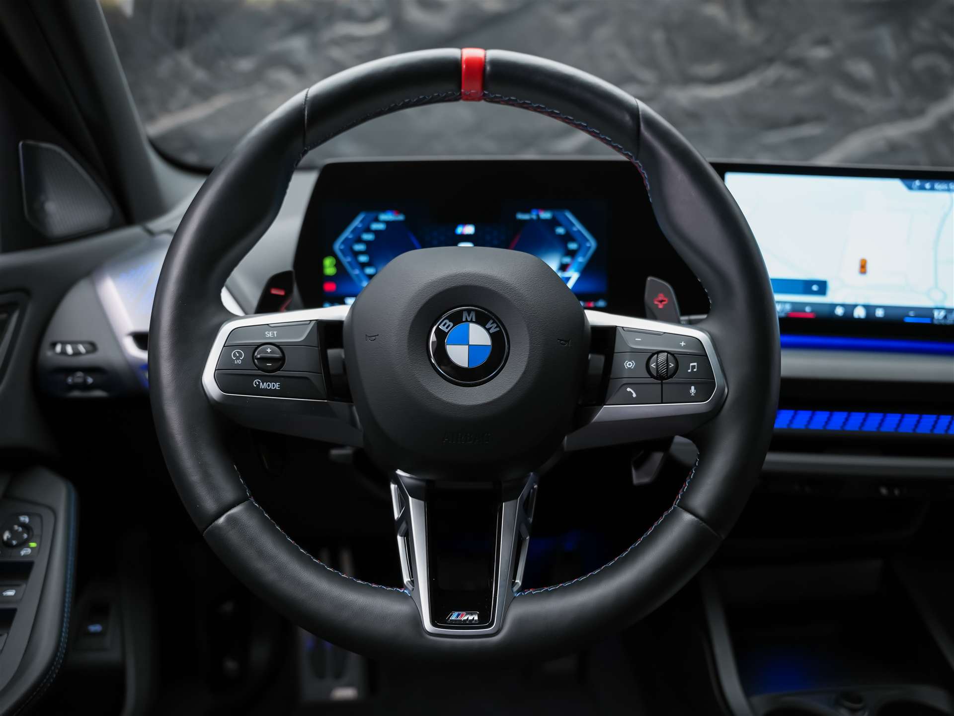 BMW M135 xDrive M Sport Pro *Schalensitze*Harman/Kardon*Assistenten*-image-27