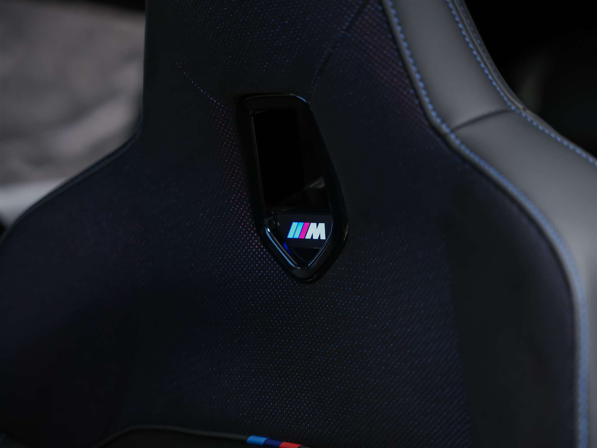 BMW M135 xDrive M Sport Pro *Schalensitze*Harman/Kardon*Assistenten*-image-10