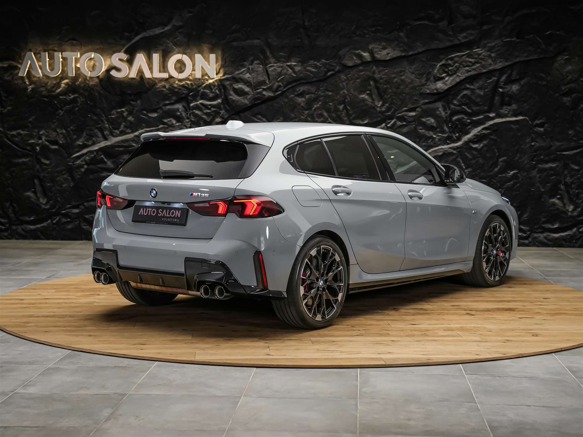 BMW M135 xDrive M Sport Pro *Schalensitze*Harman/Kardon*Assistenten*-image-4