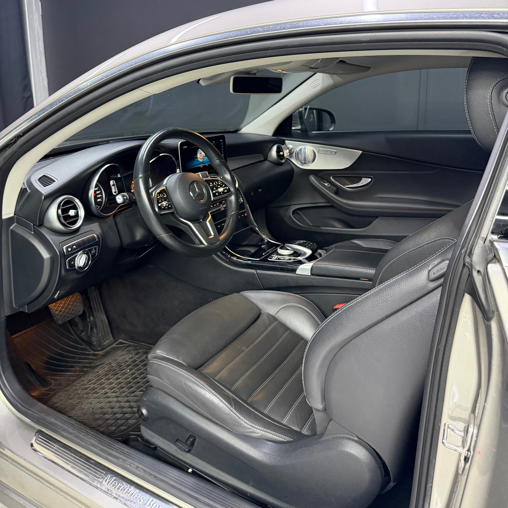 MERCEDES-BENZ C 220 d Coupé 9G-Tronic-image-7