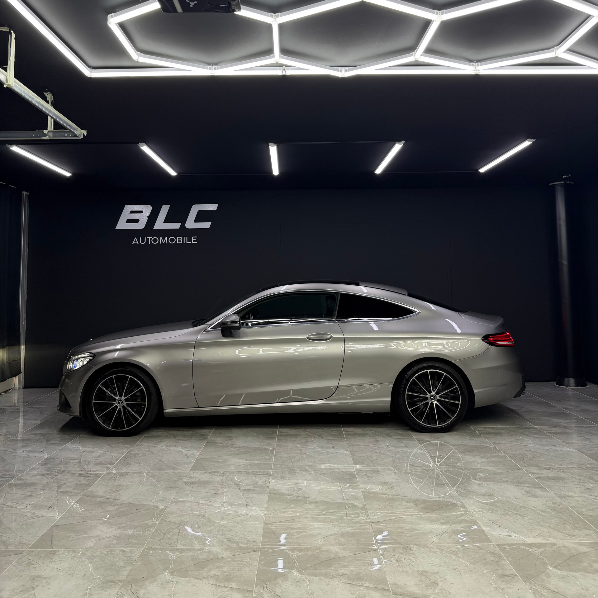 MERCEDES-BENZ C 220 d Coupé 9G-Tronic-image-2