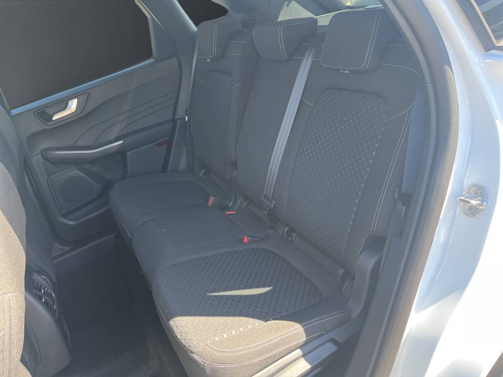 FORD Kuga 1.5 SCTi Titanium FWD-image-8