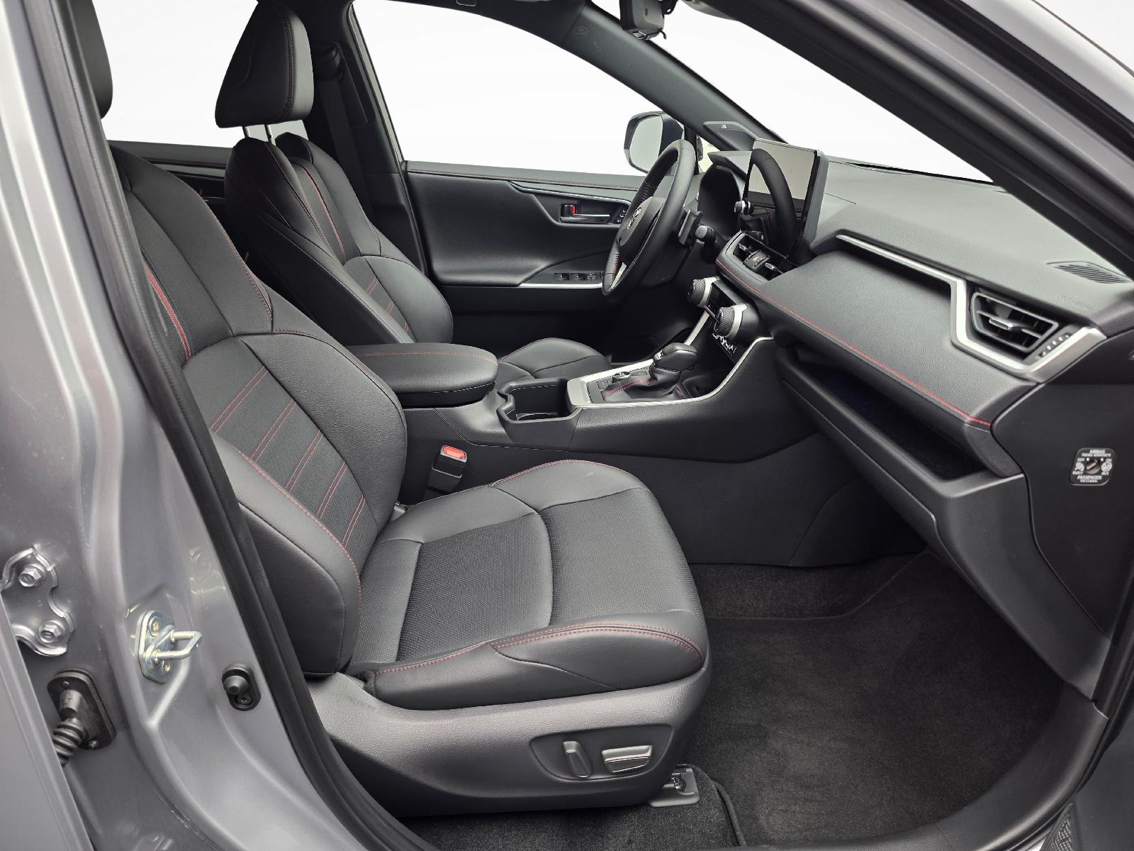 TOYOTA RAV4 2.5 Plug-In-Hybrid Platinum-image-9