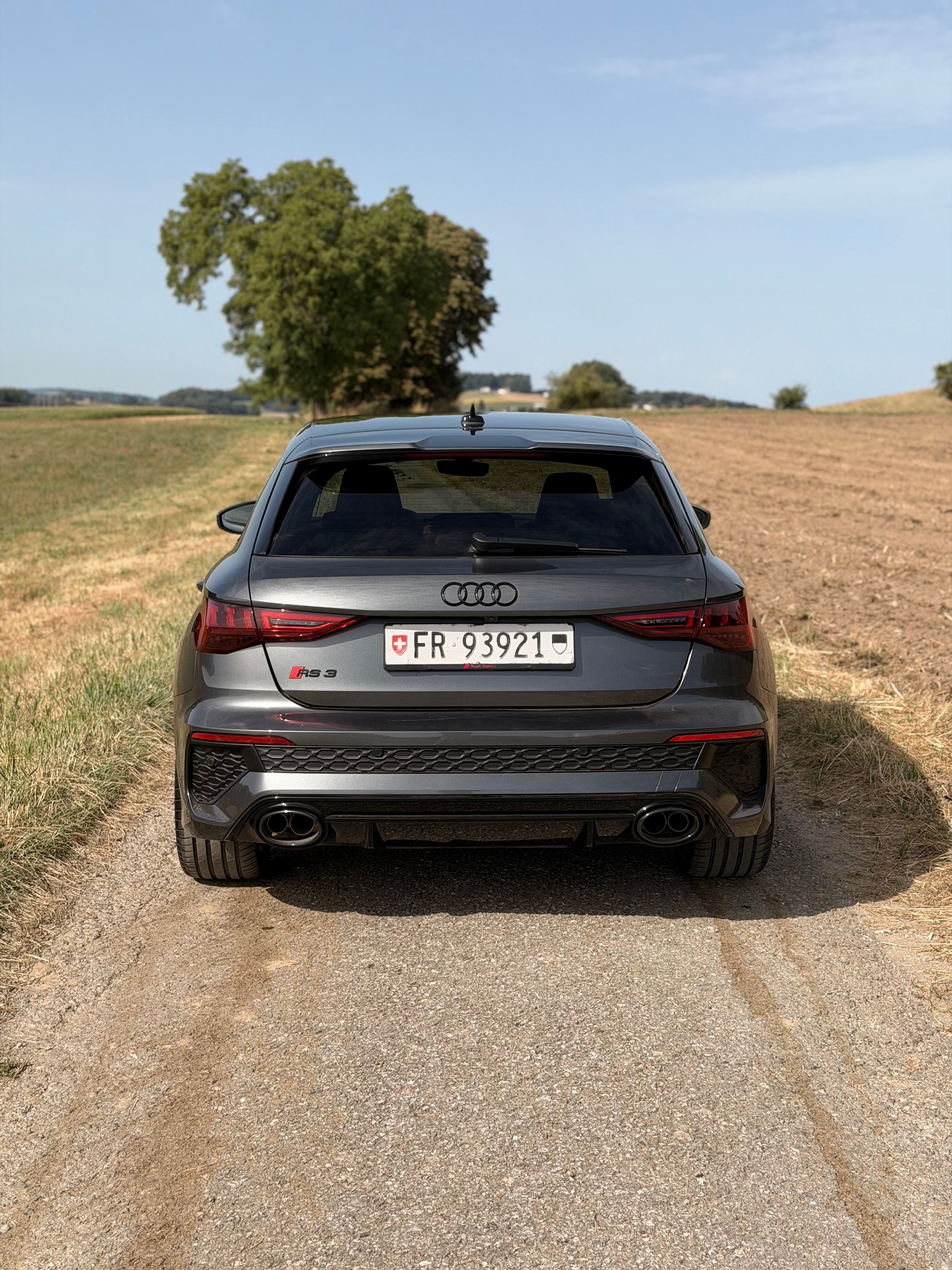 AUDI 2.5 TFSI quattro S-Tronic-image-2
