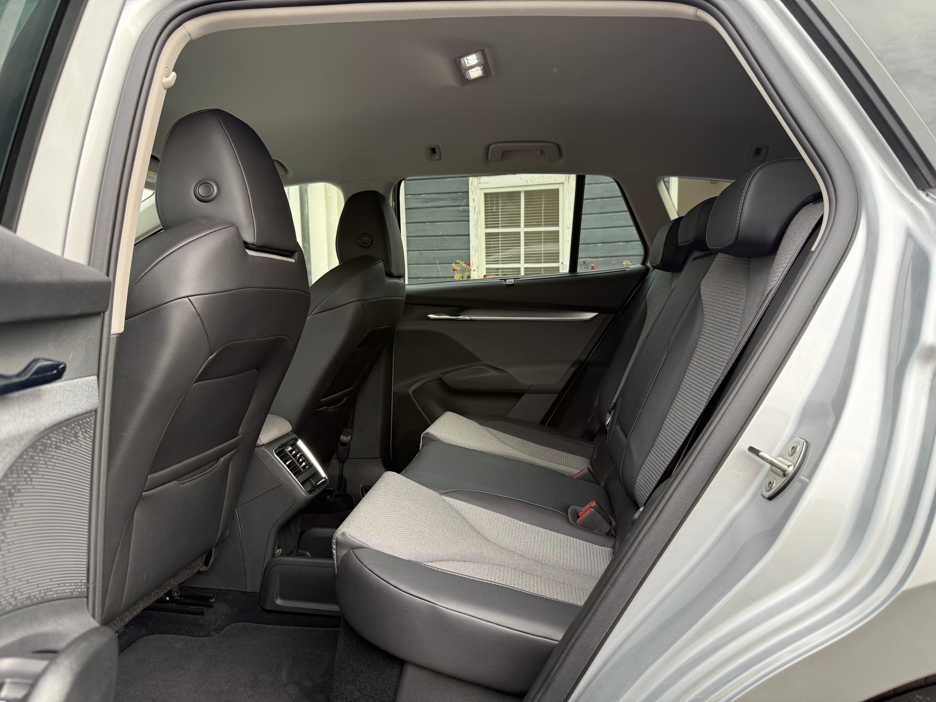 SKODA Enyaq iV 80x-image-11