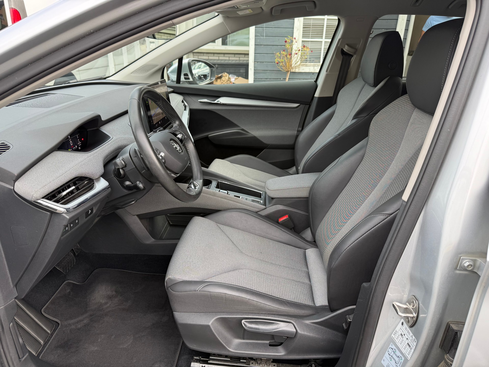 SKODA Enyaq iV 80x-image-9