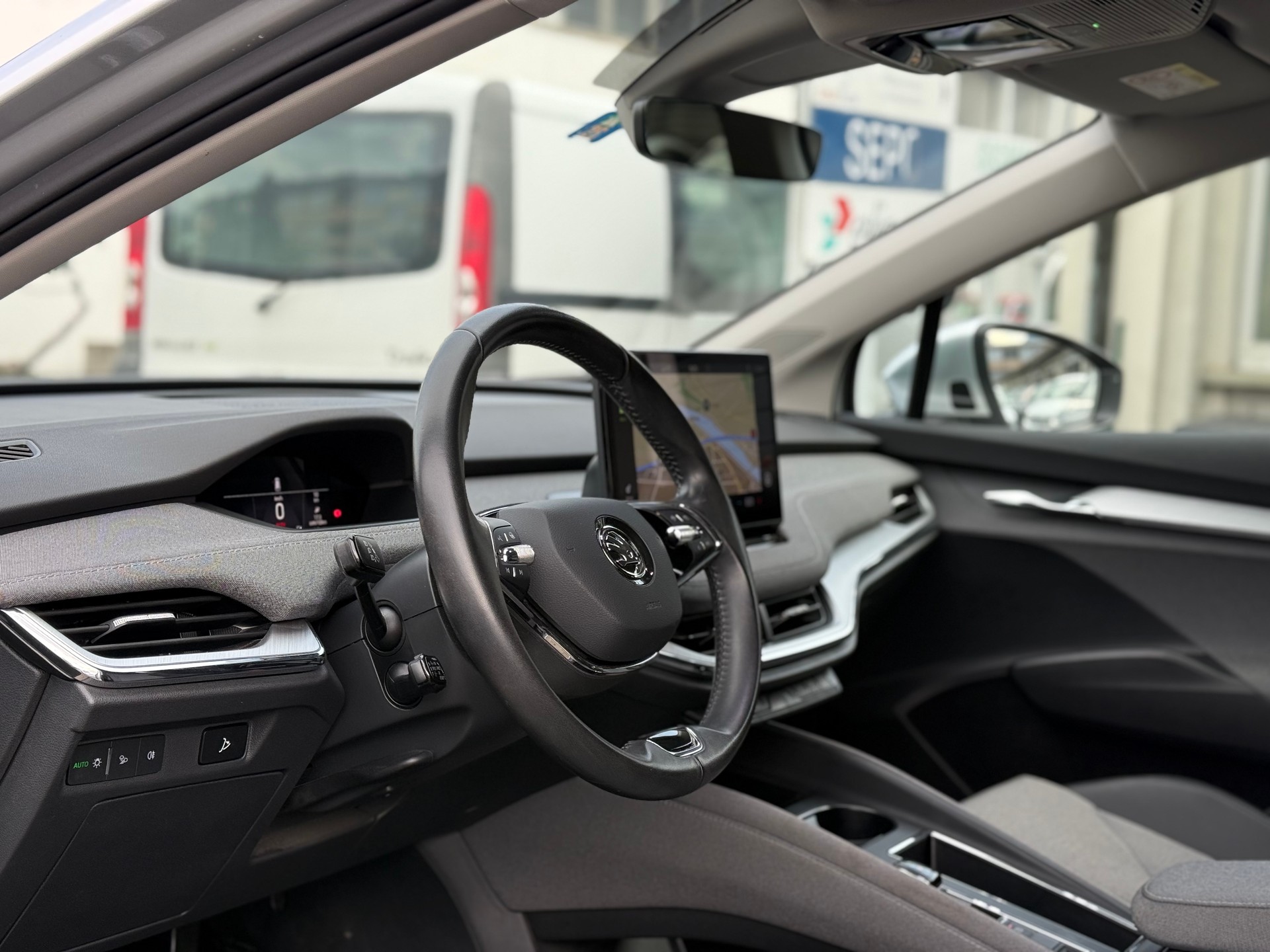 SKODA Enyaq iV 80x-image-8
