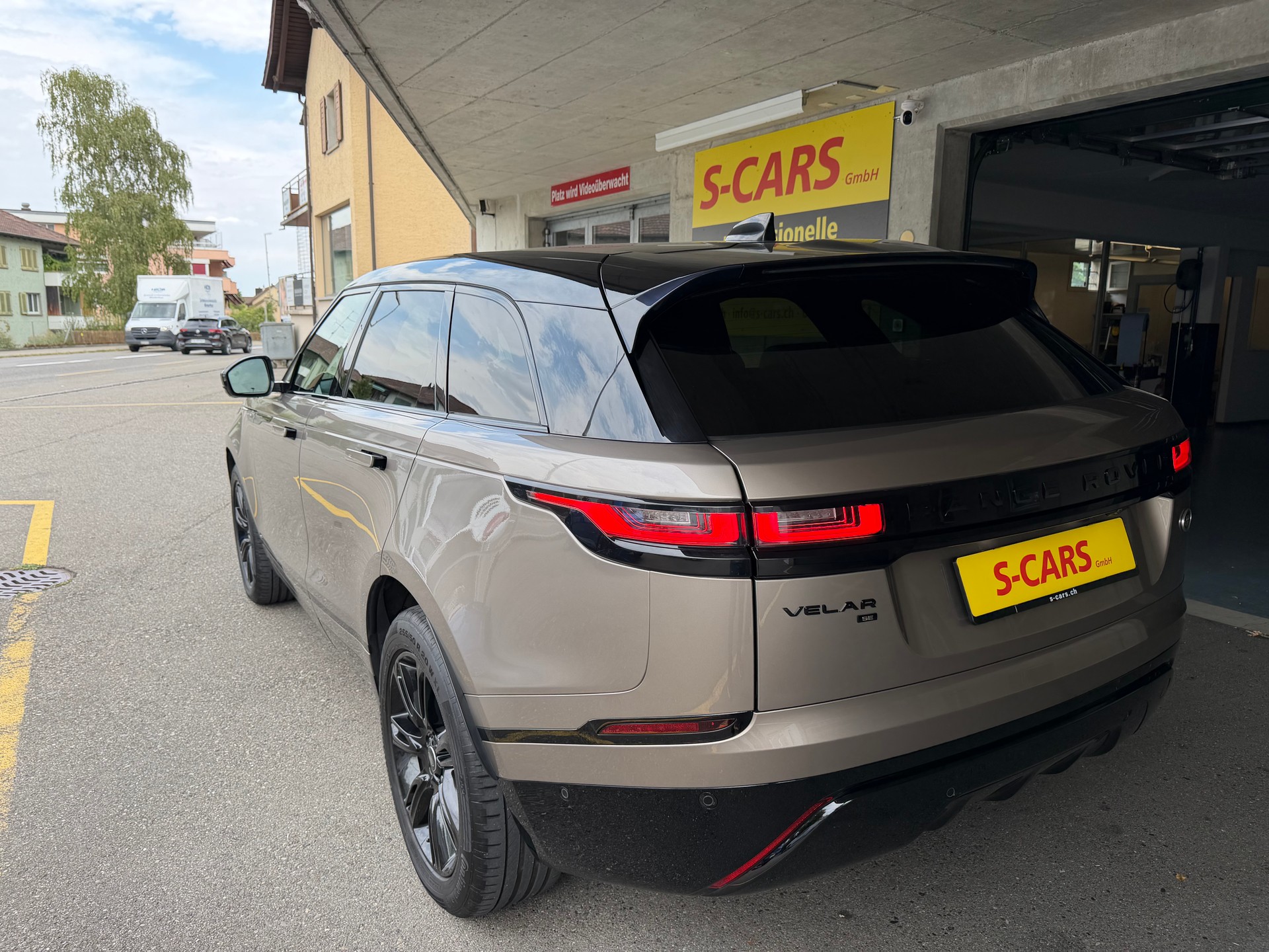 LAND ROVER Range Rover Velar 2.0 T Edition-image-3
