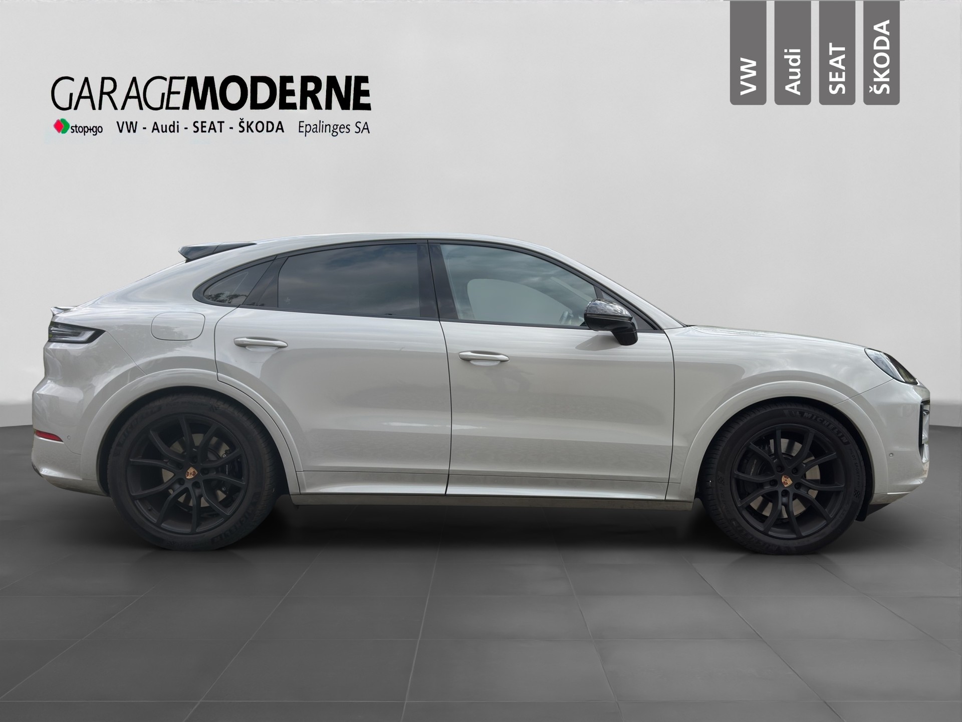PORSCHE Cayenne Coupé GTS Tiptronic-image-6