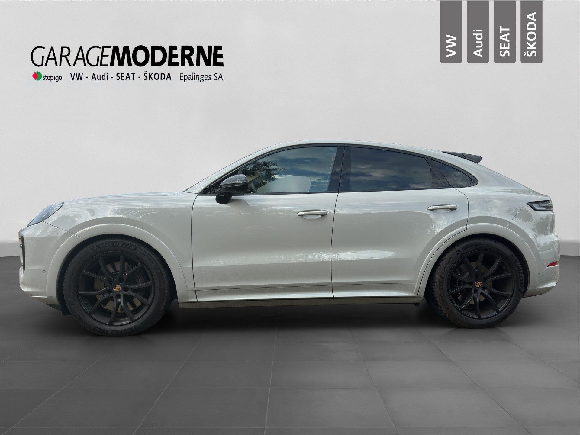 PORSCHE Cayenne Coupé GTS Tiptronic-image-3