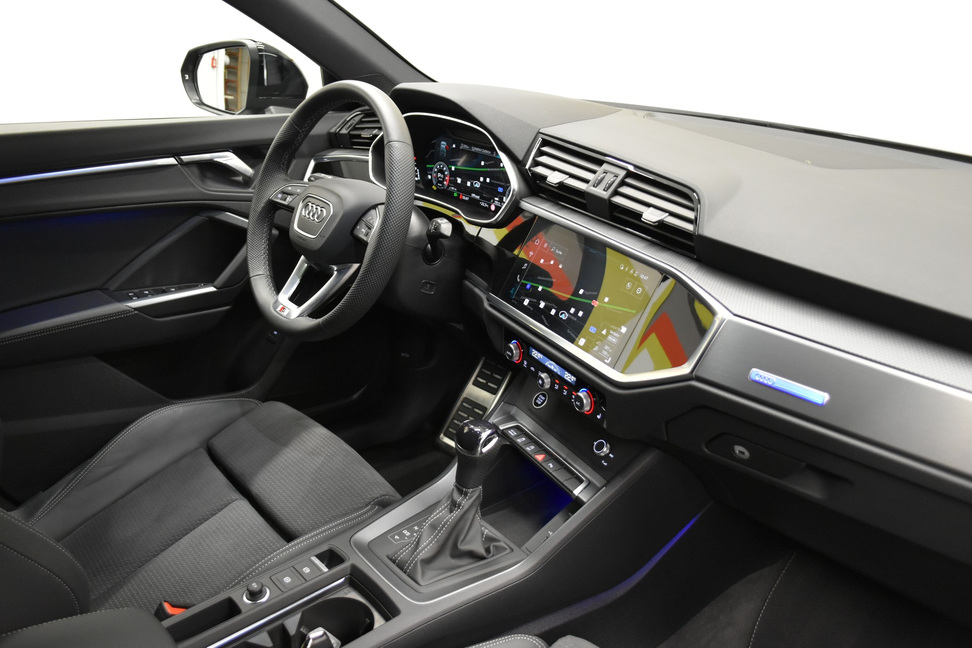 AUDI Q3 Sportback 35 TFSI S line Attraction S-tronic-image-3