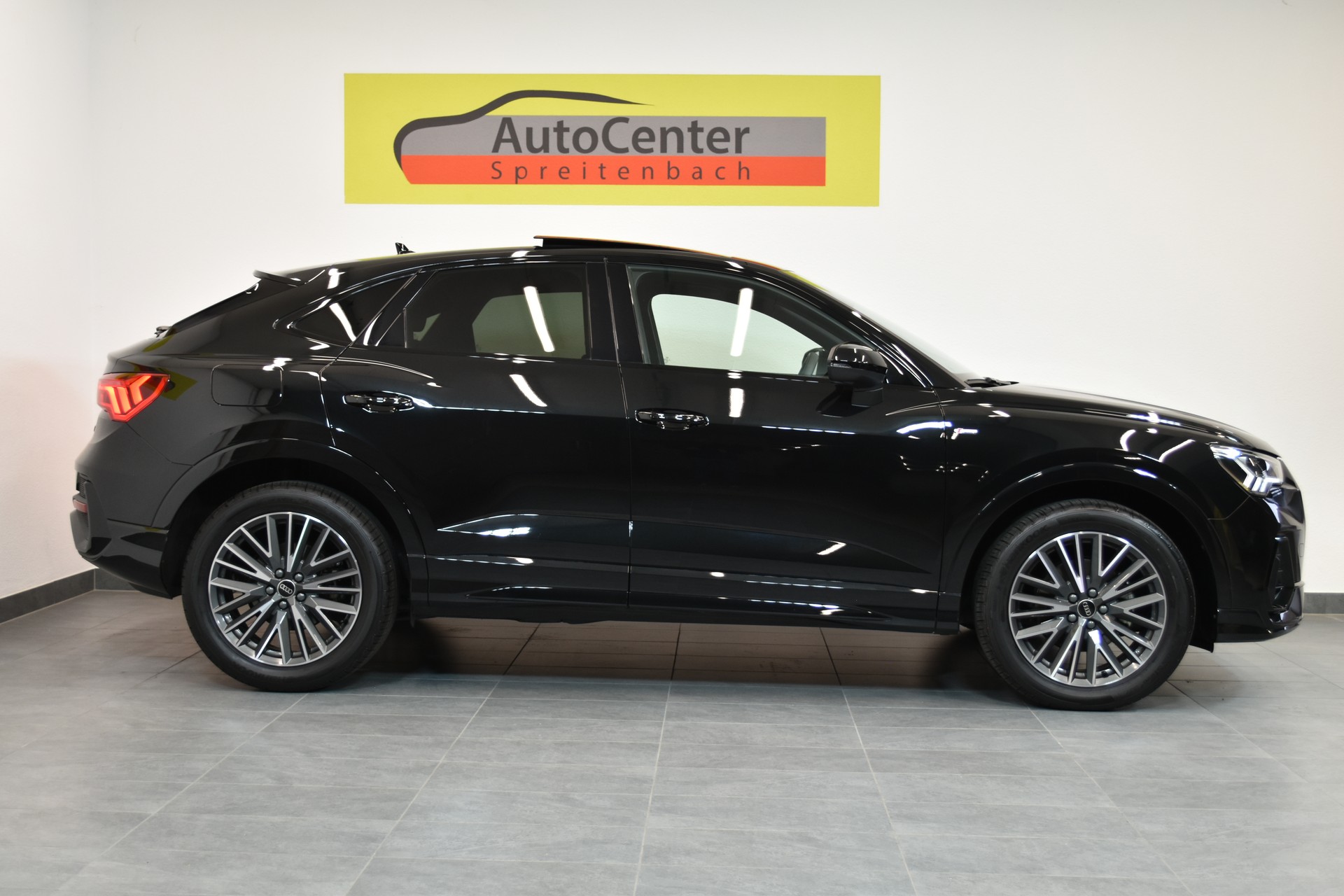 AUDI Q3 Sportback 35 TFSI S line Attraction S-tronic-image-12