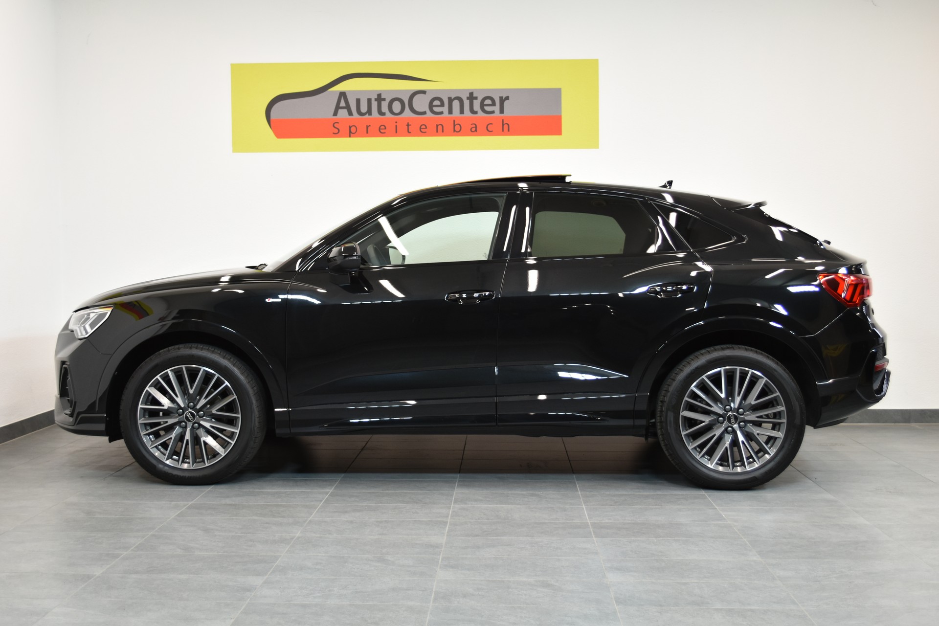 AUDI Q3 Sportback 35 TFSI S line Attraction S-tronic-image-10