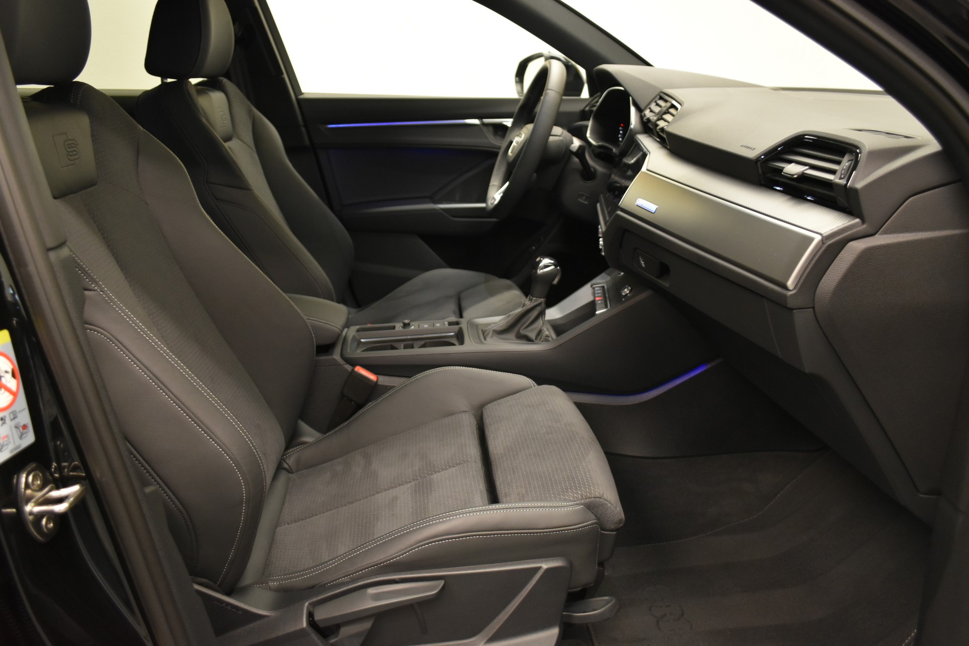 AUDI Q3 Sportback 35 TFSI S line Attraction S-tronic-image-2