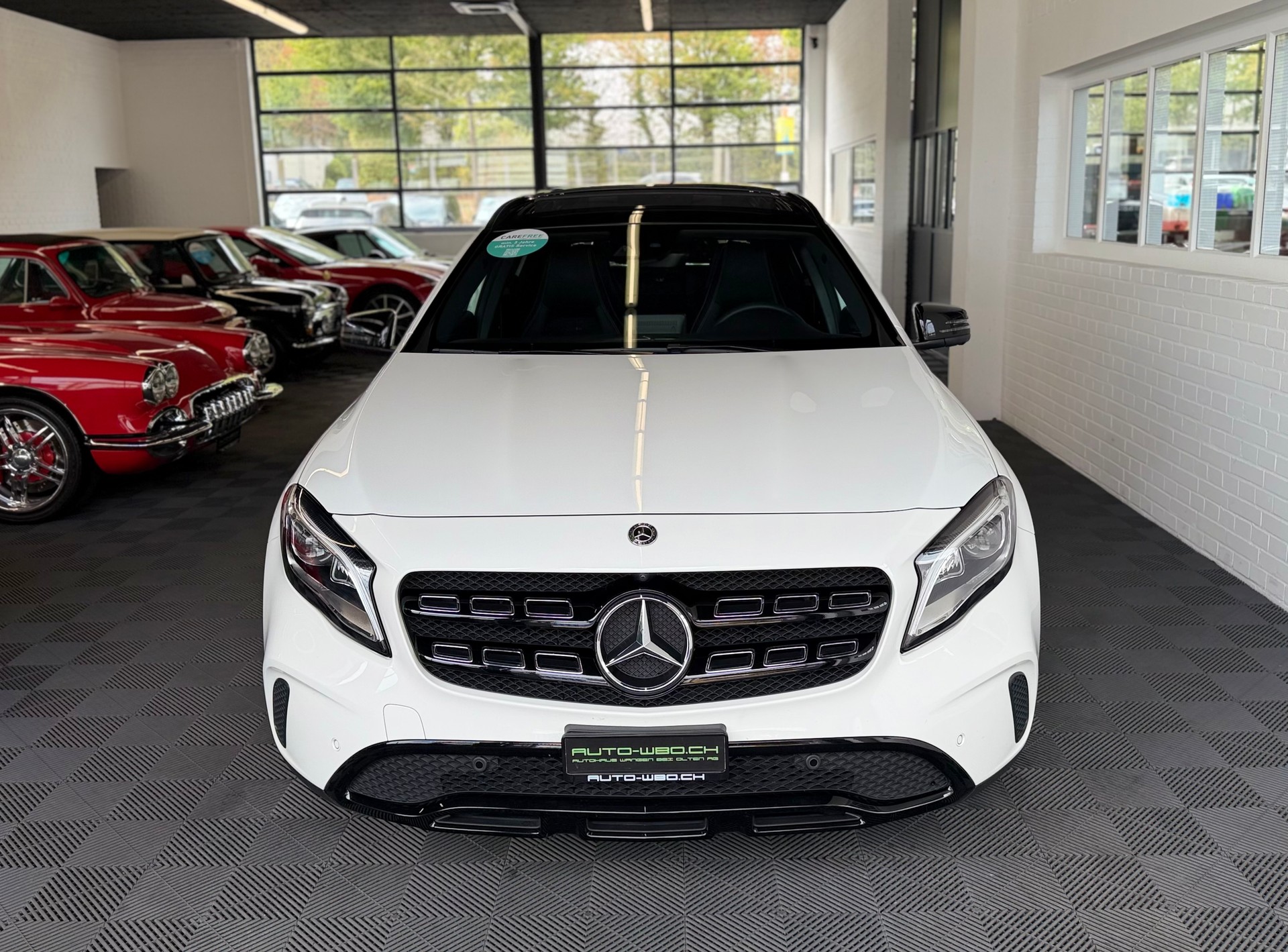 MERCEDES-BENZ GLA 200 Night Star 7G-DCT 156 PS * PANORAMA DACH *-image-6