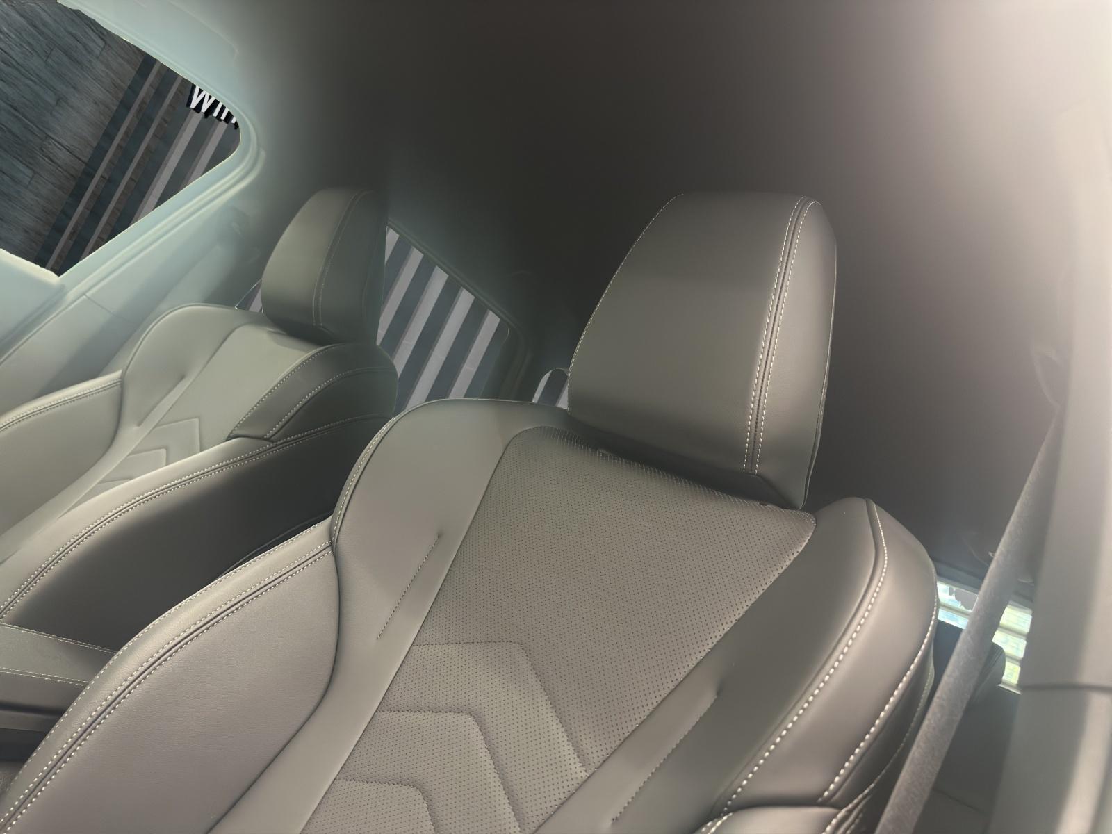 BMW X1 23i xDrive M Sportpaket-image-18