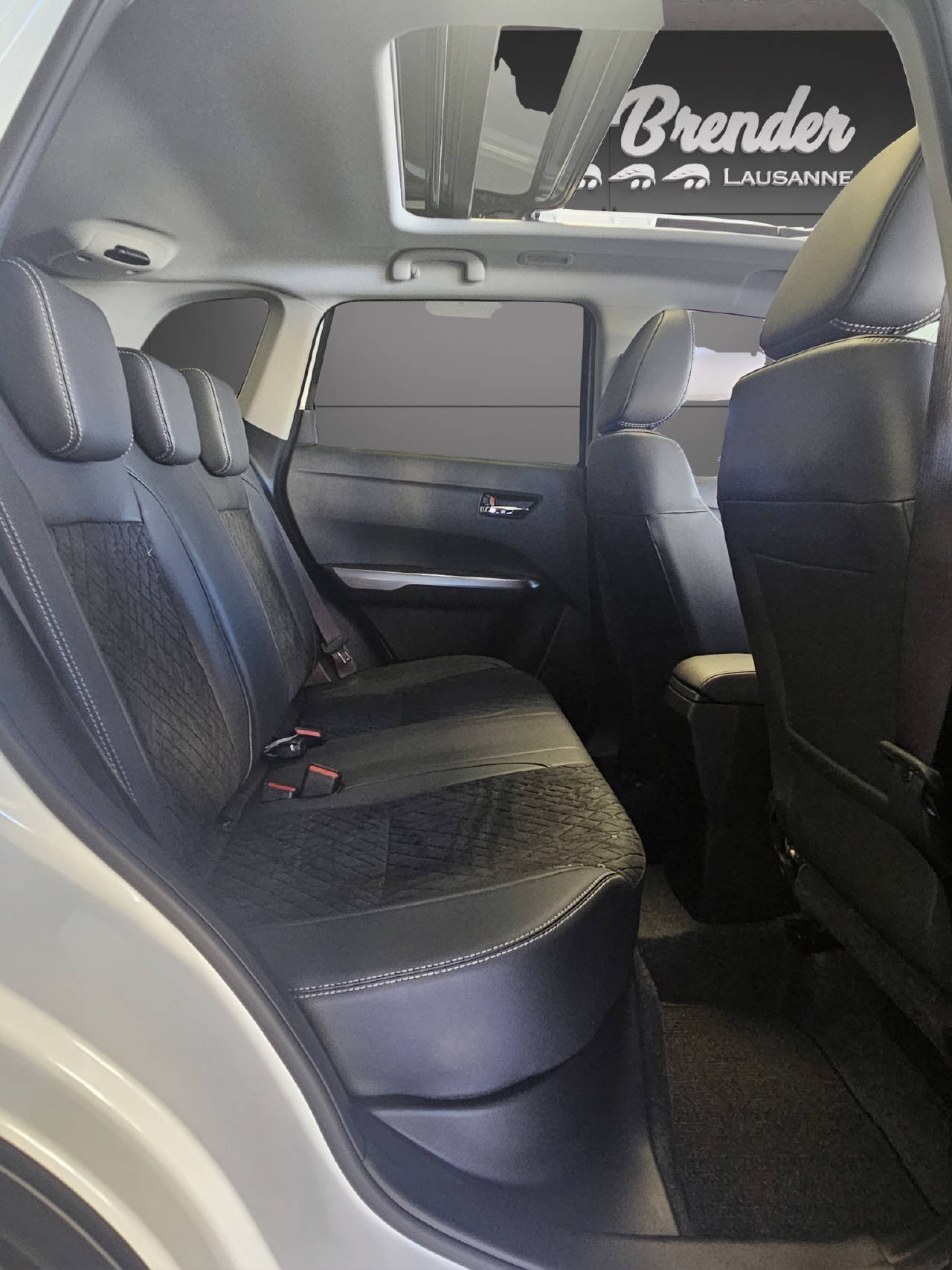 SUZUKI Vitara 1.4 T Piz Sulai Top Hybrid 4x4-image-3