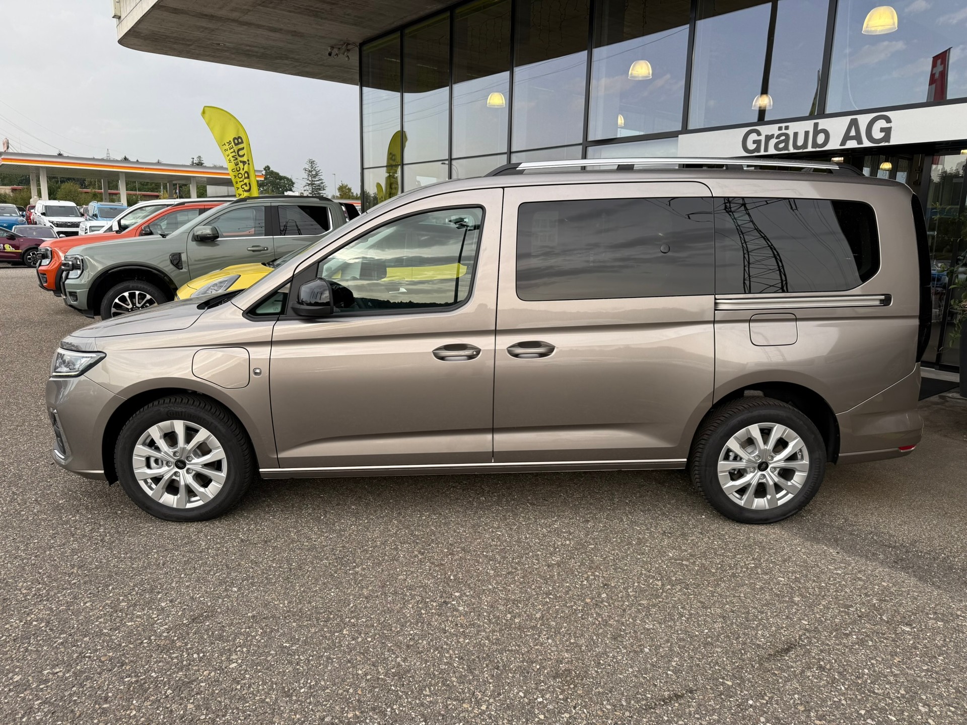 FORD Grand Tourneo Connect 1.5 PHEV Titanium Automat-image-3