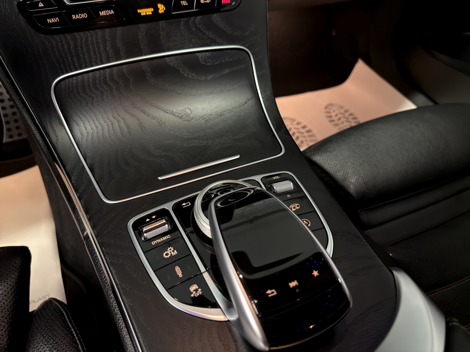 MERCEDES-BENZ C 43 AMG 4Matic 9G-Tronic-image-10