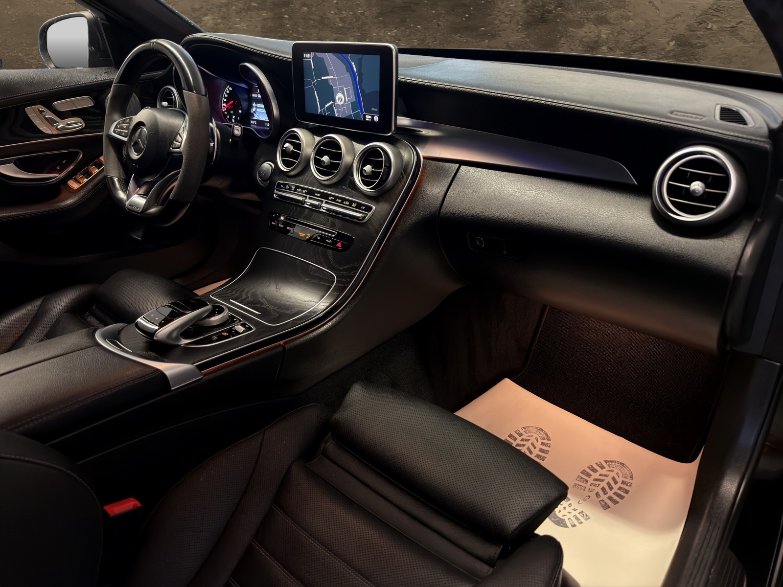 MERCEDES-BENZ C 43 AMG 4Matic 9G-Tronic-image-12