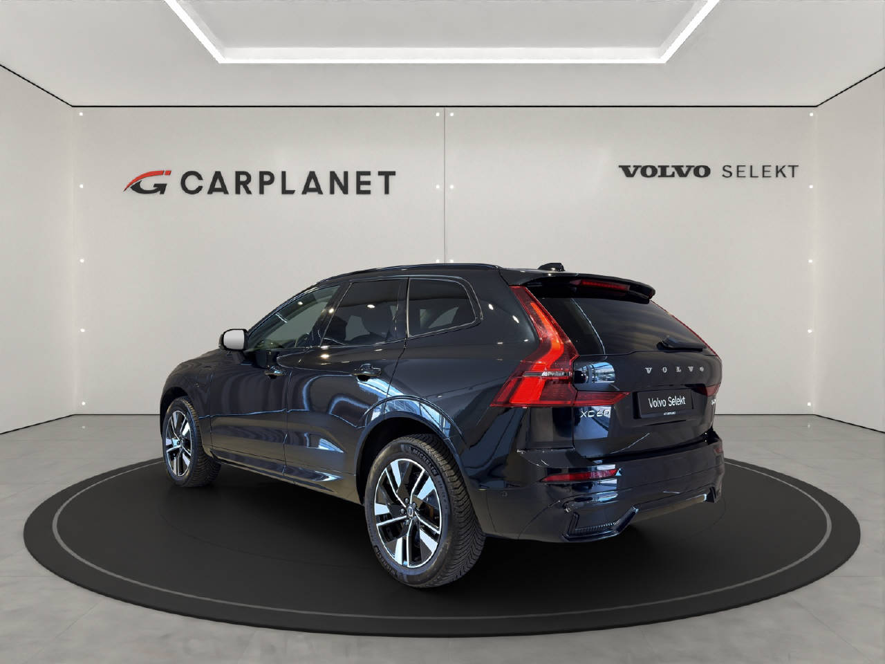 VOLVO XC60 2.0 T6 TE Plus Dark eAWD-image-3
