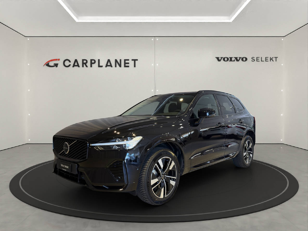 VOLVO XC60 2.0 T6 TE Plus Dark eAWD-image-0