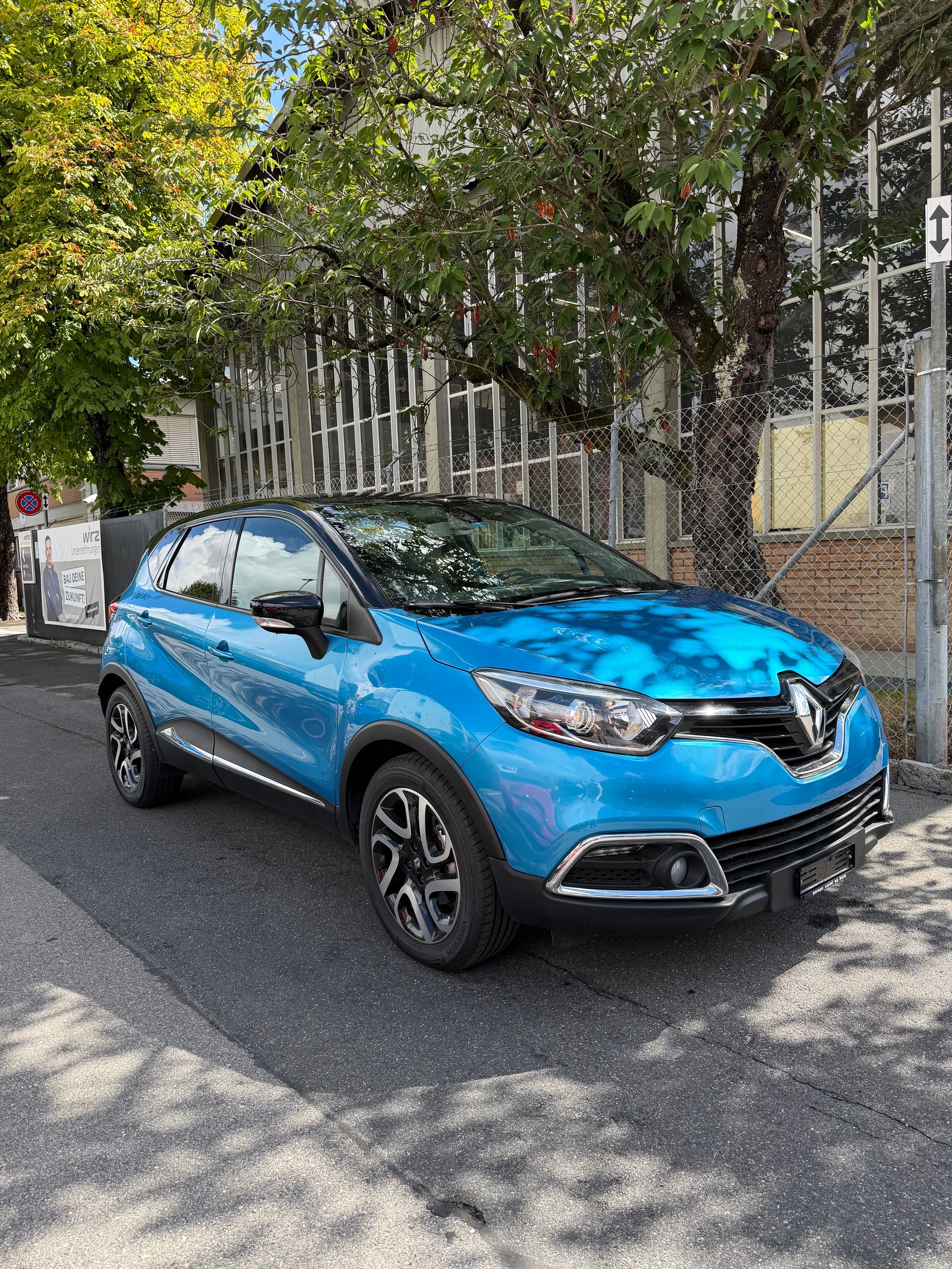 RENAULT Captur 1.2 T 16V Dynamique EDC-image-0