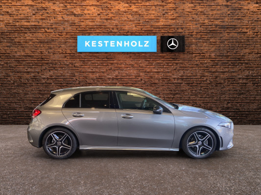 MERCEDES-BENZ A 180 Night Star AMG Line-image-2