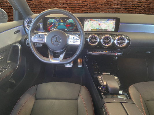 MERCEDES-BENZ A 180 Night Star AMG Line-image-8