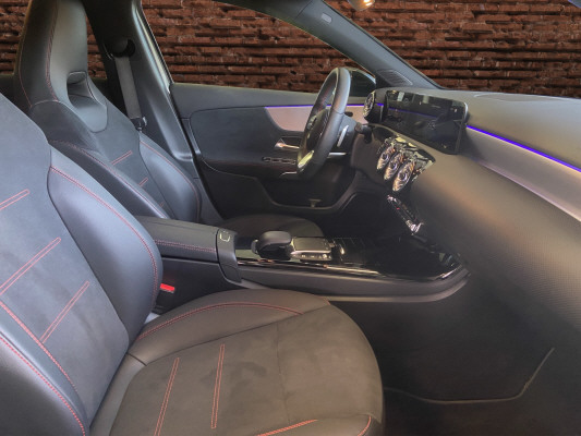 MERCEDES-BENZ A 180 Night Star AMG Line-image-10