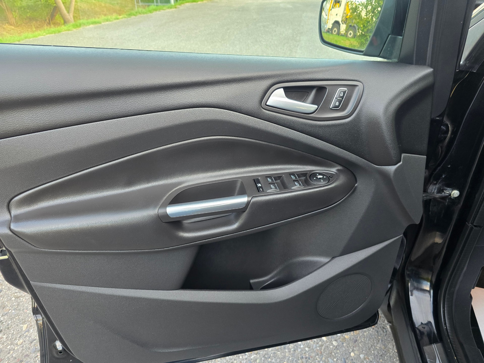 FORD Kuga 2.0 TDCi Titanium 4WD PowerShift-image-13